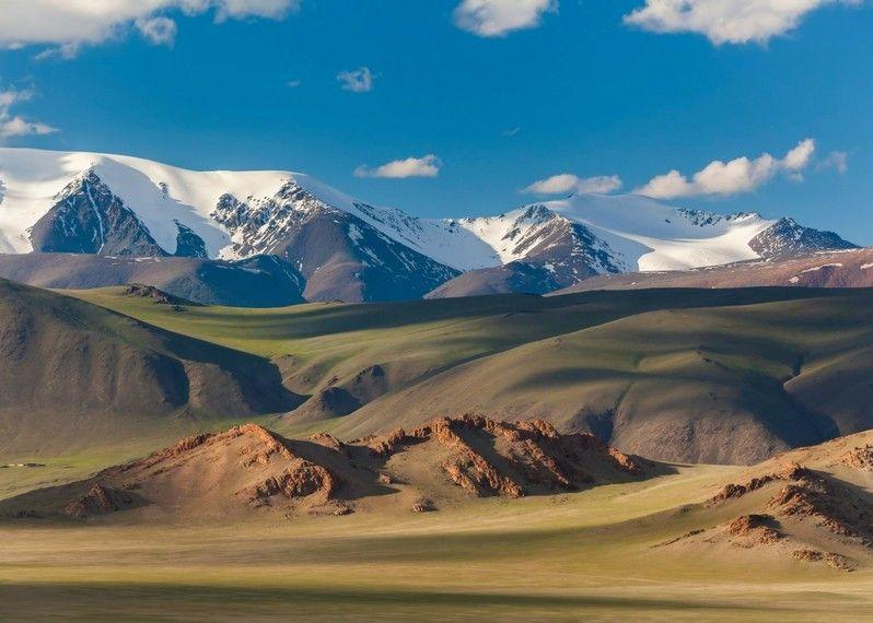 Tramonto tra le montagne, Mongolia. ©Anton Petrus/Getty Images