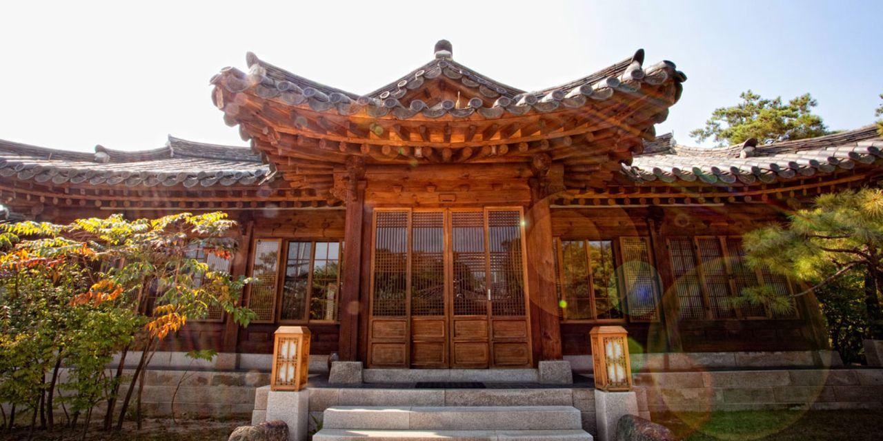 The Korea Furniture Museum: Not just a load of old chairs. 